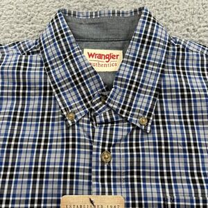 Wrangler Wrinkle Resistant Blue Black Checker Long Sleeve Button Down Shirt Med